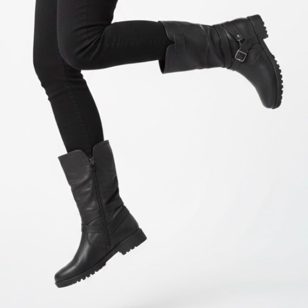 ‼️Sale‼️SO Women's black mid-calf moto or biker-style boots